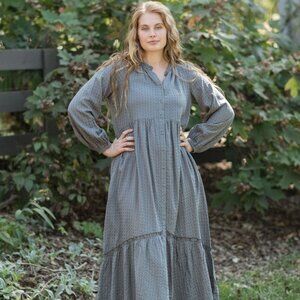 NWT Neuflora Brynlee Dress - Size Small